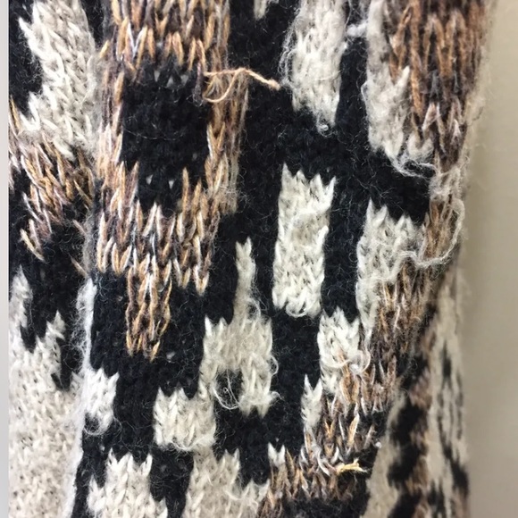 Sun & Shadow Women Sweater Coat Overpiece  Tribal Print Cream Brown XS - Picture 5 of 11
